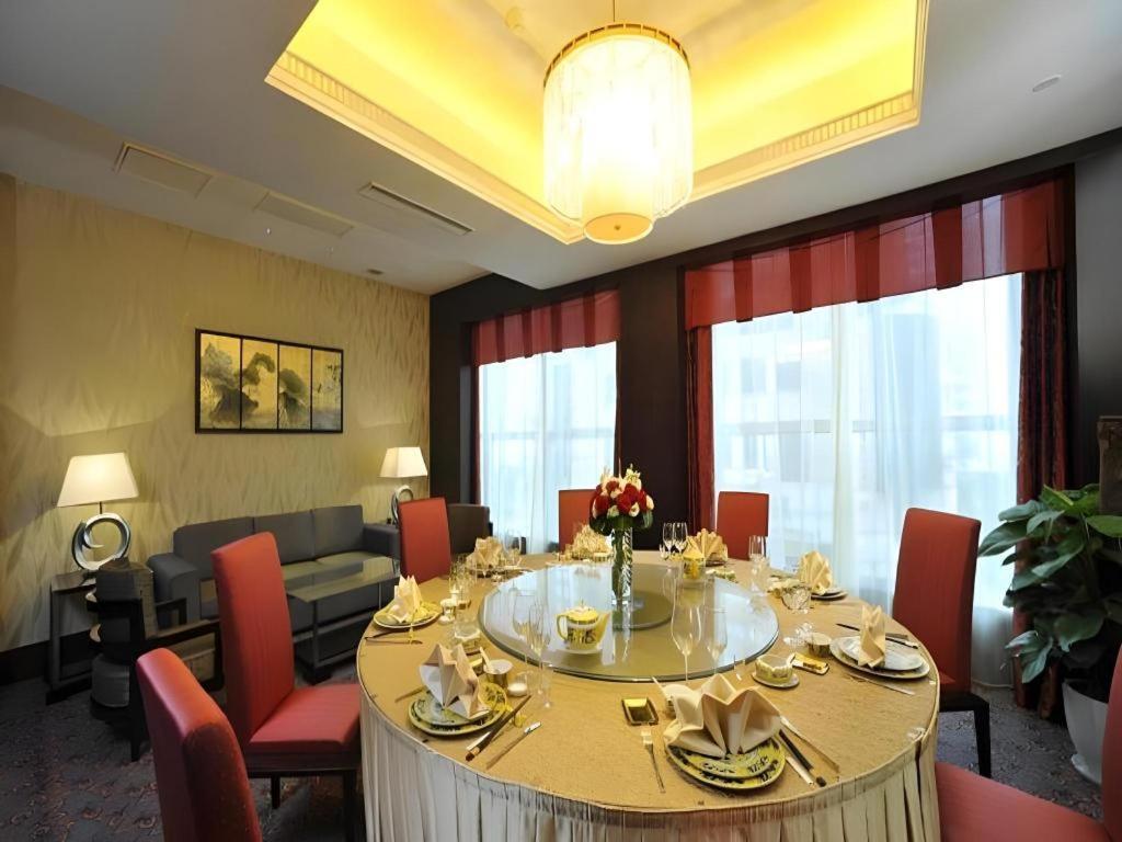 Grand Soluxe Zhongyou Hotel Šanghaj Exteriér fotografie